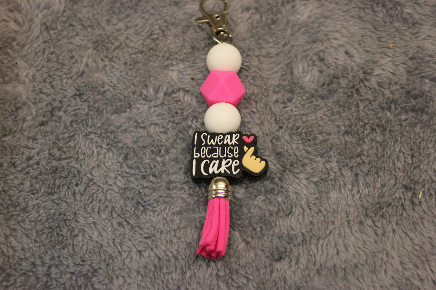 Zipper pulls